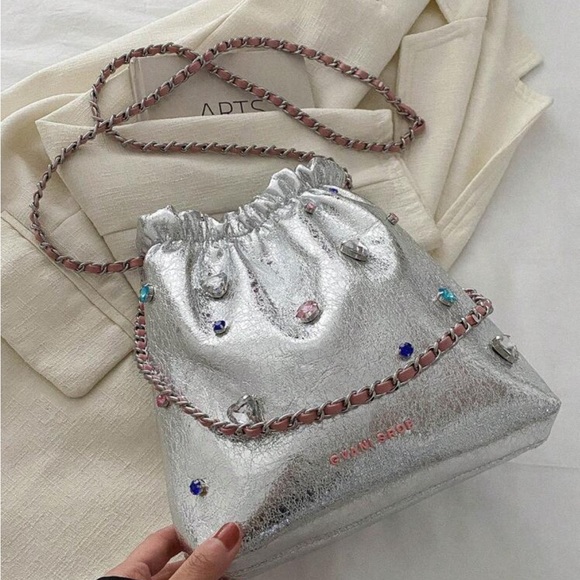 Chic Silver Metallic & Pink Multi Embellish Vanity Leather Crossbody Bag OS New - Picture 5 of 7